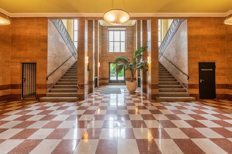 Zuhause mit 2 Zimmern und gehobener Ausstattung in Berlin-Tiergarten — photo 1